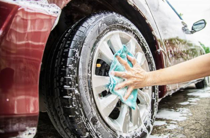 Hand car wash in Dubai