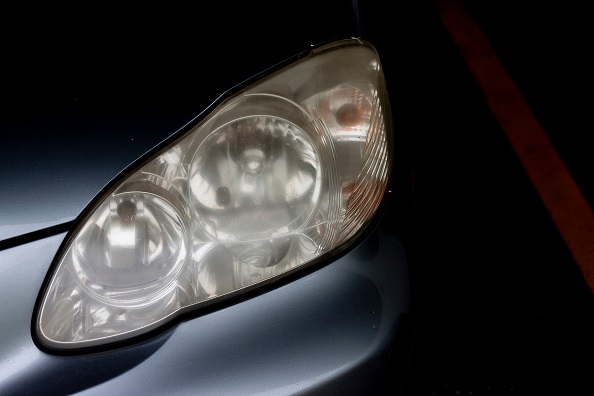 How to Clean the Cloudy Headlights of your Car!