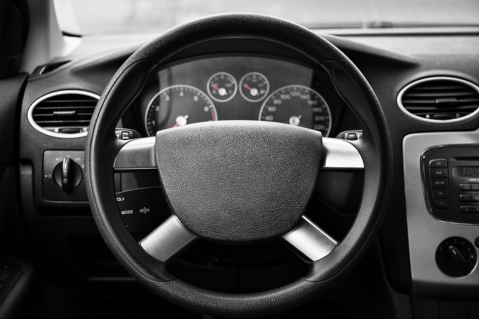 steering-wheel-locks-up-while-driving