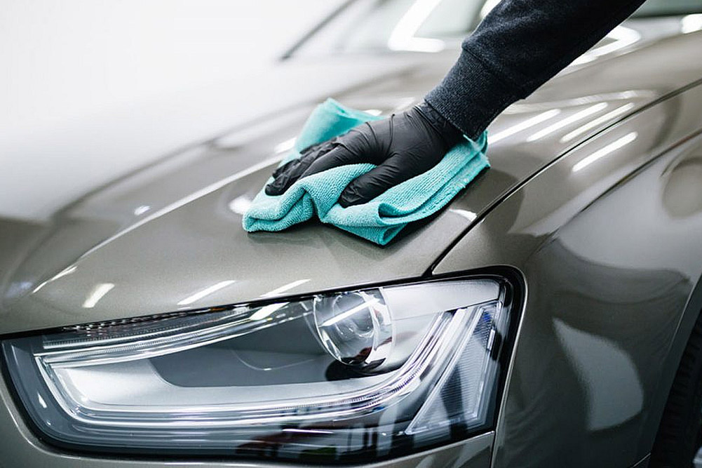 How to Make an Old Car Shine Like New With Car Polish - Carcility